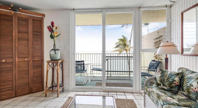 Pats At Punalu'U - Beachfront Condos Hau'ula Luaran gambar